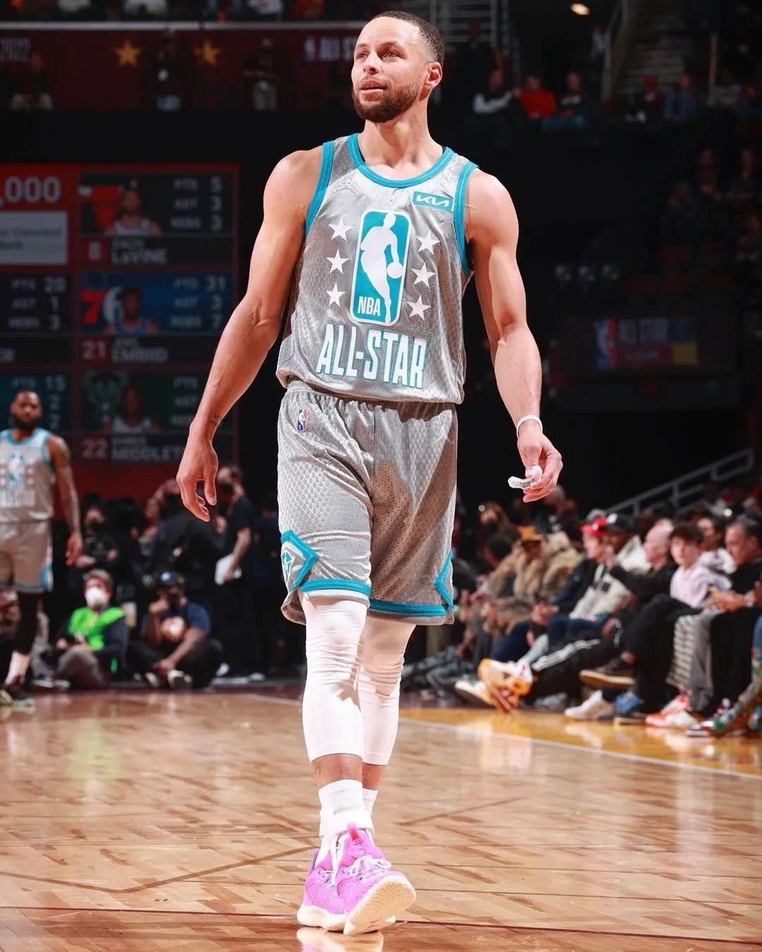 随着雄鹿与 随着雄鹿与