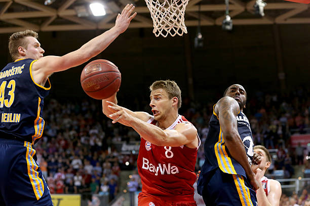 其中不乏来 其中不乏来